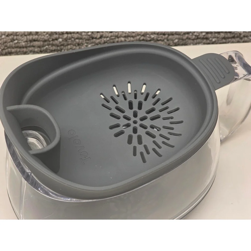 Tovolo Fat Separator Gravy Strainer Grey‎ Silicone Lid Clear Plastic 5 Inch